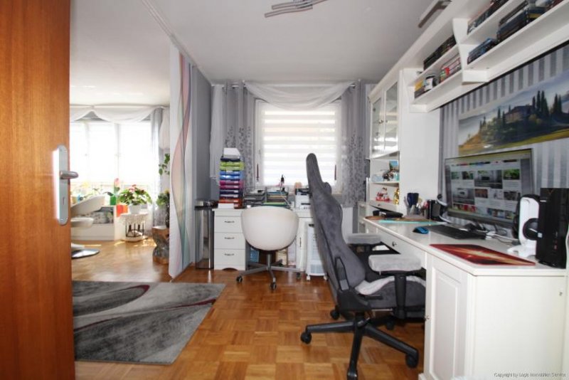 Bonn Brüser Berg – Sonnige 3-Zimmer-Wohnung mit Loggia, Aufzug & Tiefgarage Wohnung mieten