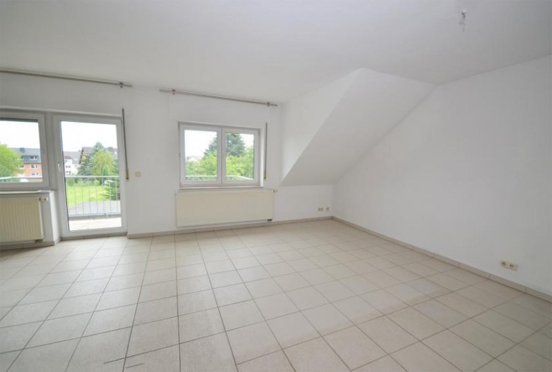 Bornheim (Rhein-Sieg-Kreis) Helle, großzügige 3-Zimmerwohnung in Bornheim-Kardorf mit Balkon! Wohnung mieten