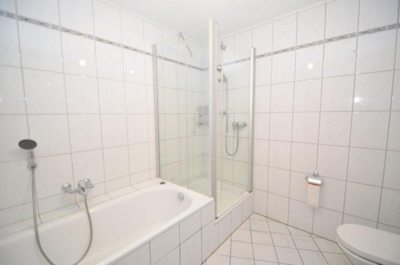 Bornheim (Rhein-Sieg-Kreis) Helle, großzügige 3-Zimmerwohnung in Bornheim-Kardorf mit Balkon! Wohnung mieten