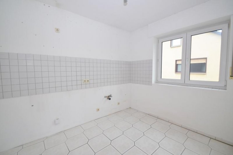 Bornheim (Rhein-Sieg-Kreis) Helle, großzügige 3-Zimmerwohnung in Bornheim-Kardorf mit Balkon! Wohnung mieten