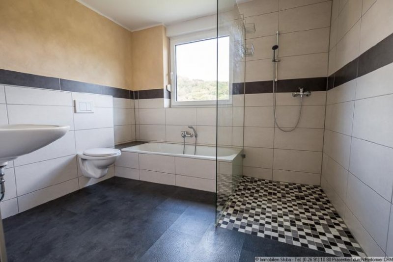 Hönningen Helle Wohnung mit großer Aussichtsterrasse in Hönningen-Liers an der Ahr/Eifel Wohnung mieten