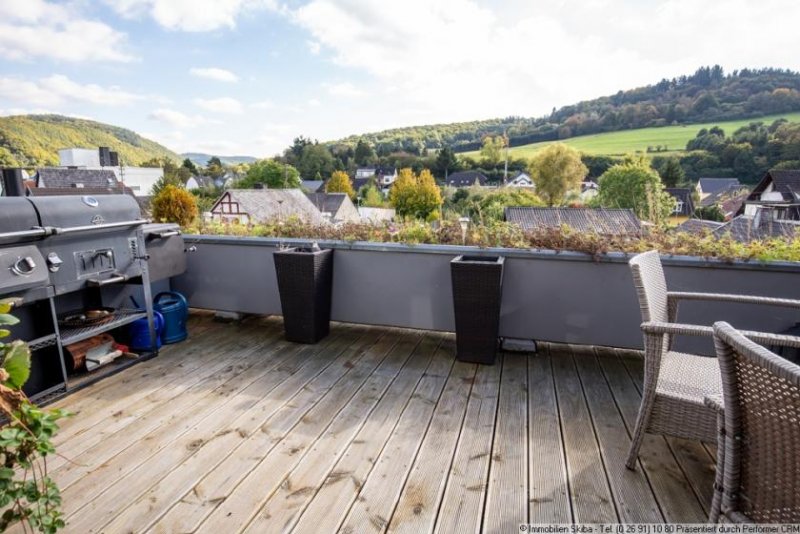 Adenau Offene, lichtdurchflutete Maisonettewohnung mit zwei Terrassen in Adenau am Nürburgring Wohnung mieten