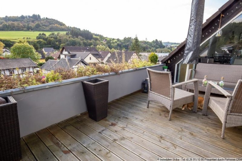 Adenau Offene, lichtdurchflutete Maisonettewohnung mit zwei Terrassen in Adenau am Nürburgring Wohnung mieten