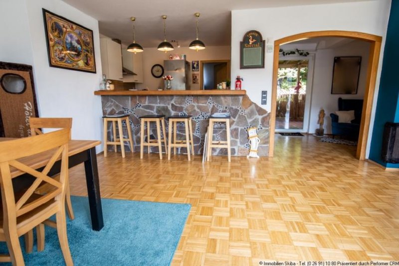 Adenau Offene, lichtdurchflutete Maisonettewohnung mit zwei Terrassen in Adenau am Nürburgring Wohnung mieten