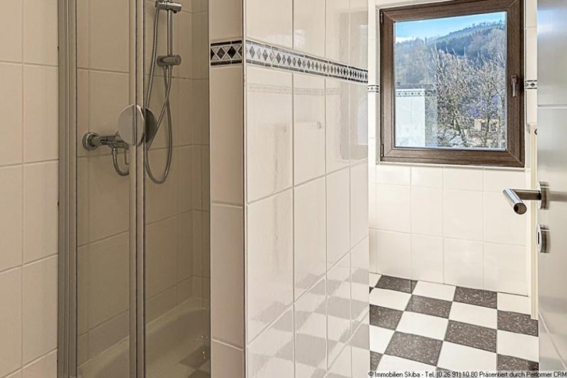 Herschbroich Erstbezug nach Sanierung: 3-Zimmer-Dachgeschoss-Wohnung in Herschbroich bei Adenau Wohnung mieten