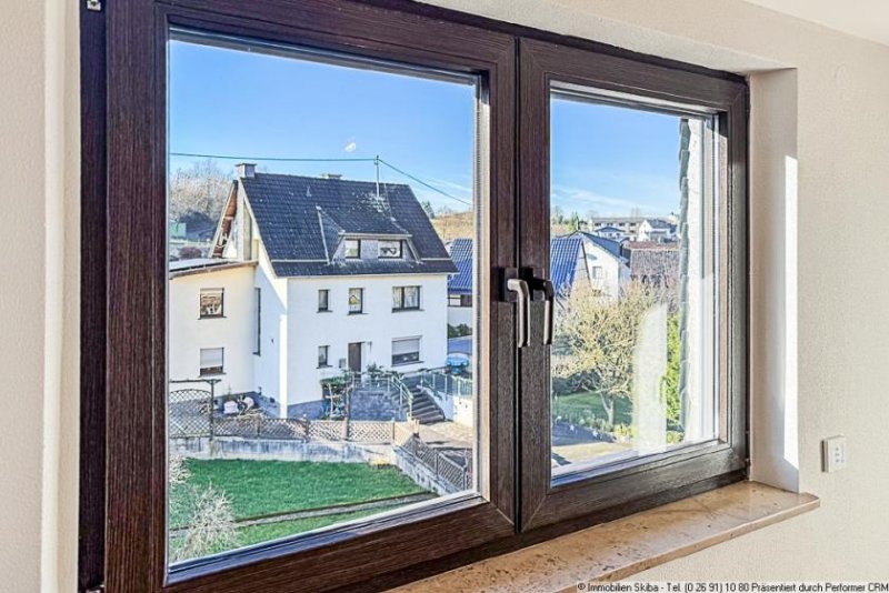 Herschbroich Erstbezug nach Sanierung: 3-Zimmer-Dachgeschoss-Wohnung in Herschbroich bei Adenau Wohnung mieten