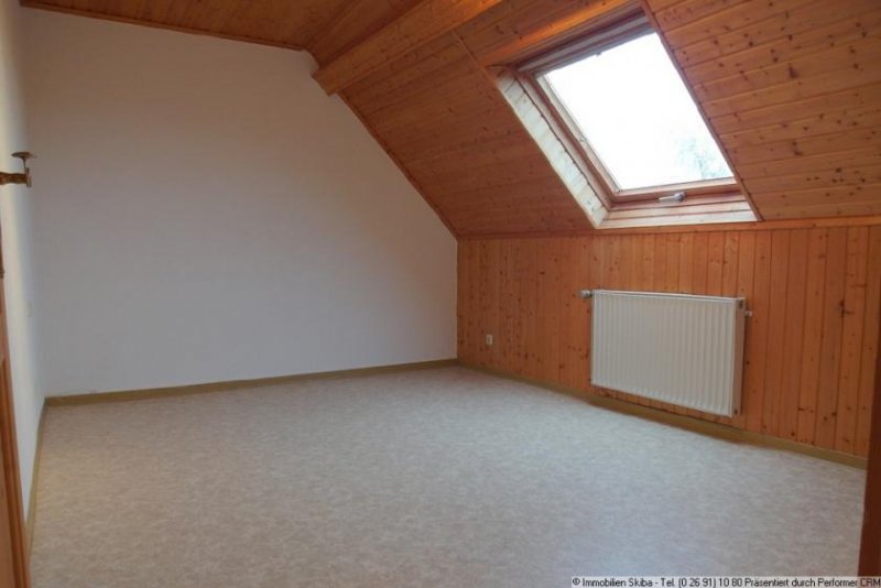 Barweiler Helle 2-Zimmer-Wohnung mit Küchenzeile Nähe Nürburgring Wohnung mieten