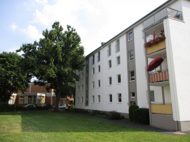 Siegburg SIEGBURG-ZENTRUMSNAH, Top 3 Zi. Wohnung, Küche, Diele, Duschbad, Dachterrasse u. Loggia, 100 m² Wfl. Wohnung mieten
