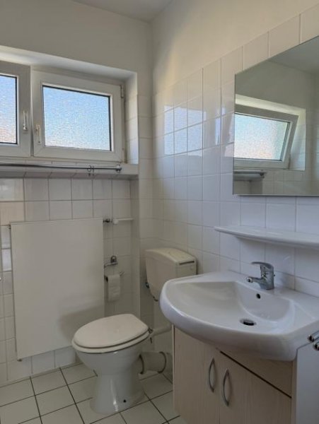 St. Augustin SANKT AUGUSTIN HANGELAR, zentral und ruhig schöne Bürofläche mit ca. 102 m², 4 Büroräume mit Garage Gewerbe mieten