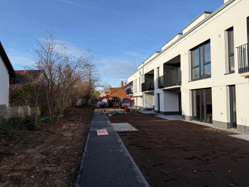 St. Augustin SANKT AUGUSTIN HANGELAR, 2 Zi. Neubauwohnung ca. 60 m² Wfl. mit Einbauküche, gr. Balkon u. TG-Stellp Wohnung mieten