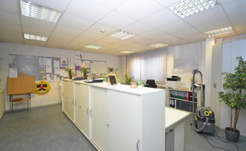 Swisttal Gewerbehalle mit Büroeinheiten und Lagerfläche Gewerbe mieten