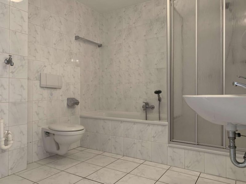 Kall Modernes Wohnen mit Terrasse für Paare oder Singles Wohnung mieten