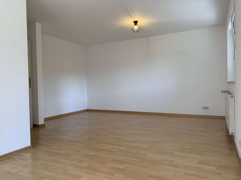 Kall Modernes Wohnen mit Terrasse für Paare oder Singles Wohnung mieten