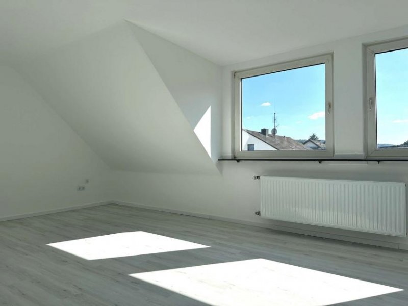 Schleiden Frisch renovierte Dachgeschosswohnung Wohnung mieten