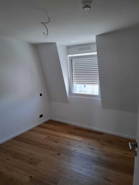 Trier Citylage, mod., neuw. Wohnkomfort: 3 ZKB, G.-WC, Balkon, Designküche ca. 72 m² ab sofort Wohnung mieten
