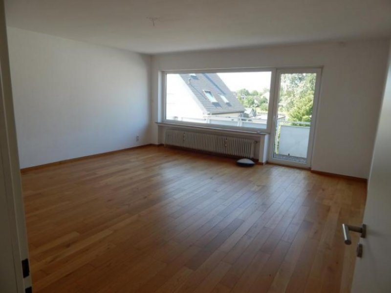 Trier Frisch renovierte 3-Zimmer-Wohnung mit Balkon, Loggia & saniertem Bad im gepflegten Zweifamilienhaus Wohnung mieten