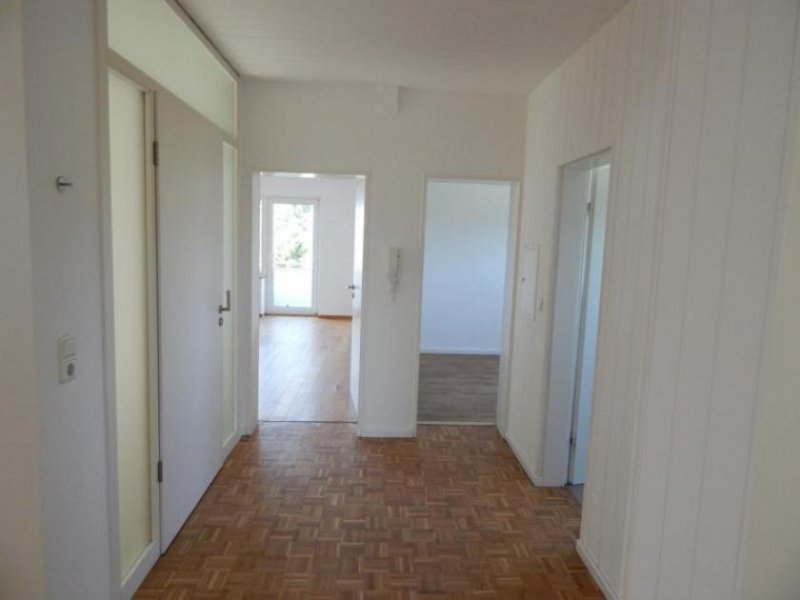 Trier Frisch renovierte 3-Zimmer-Wohnung mit Balkon, Loggia & saniertem Bad im gepflegten Zweifamilienhaus Wohnung mieten