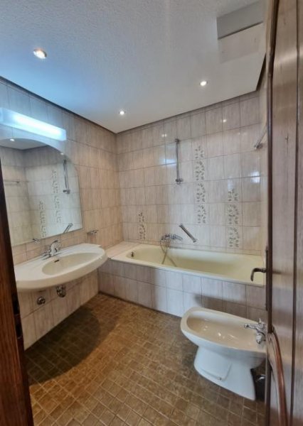 Trier Euren - Exkl. Landhauswohnung - 5 Z EBK, 2xBad, G.-WC, Balkon, ca. 150 tolle m² per 01.09.2026 Wohnung mieten