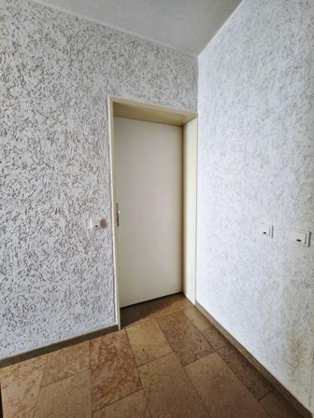 Trier Modernes Stadtleben in Trier - Stilvolle 3-Zimmer-Wohnung mit Balkon und Garage Wohnung mieten