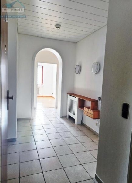 Trier Raumwunder in bevorzugter Wohnlage * 4 Z,EBK,B, G.-WC, 2 Balk., Garage, moderne 102 m² Wohnung mieten