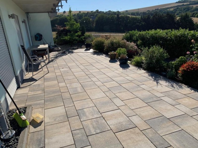 Pluwig schöne, neuwertige 3 Zimmer Küche, Bad, Garage große Terrasse, mit großem Garten Wohnung mieten