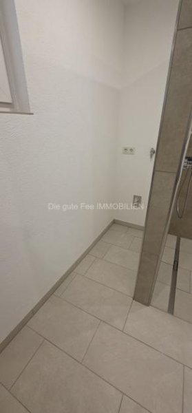 Mehring Komplett renovierte schöne große 3 Zimmer Wohnung mit Balkon in Mehring Wohnung mieten
