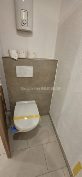 Mehring Komplett renovierte schöne große 3 Zimmer Wohnung mit Balkon in Mehring Wohnung mieten