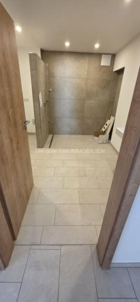 Mehring Komplett renovierte schöne große 3 Zimmer Wohnung mit Balkon in Mehring Wohnung mieten