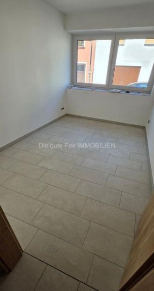 Mehring Komplett renovierte schöne große 3 Zimmer Wohnung mit Balkon in Mehring Wohnung mieten