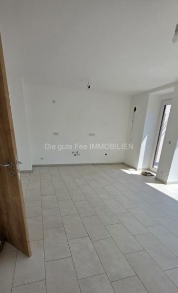Mehring Komplett renovierte schöne große 3 Zimmer Wohnung mit Balkon in Mehring Wohnung mieten
