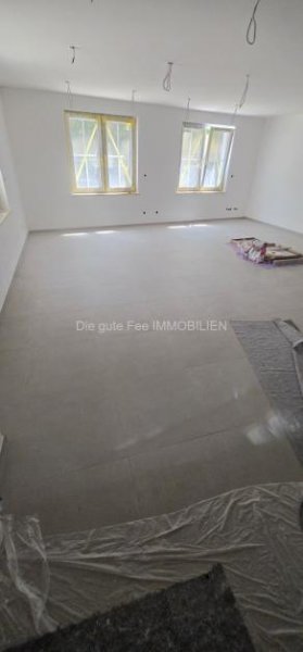 Mehring Schöne, moderne 3 Zimmer Wohnung mit Terrasse, Erstbezug Wohnung mieten