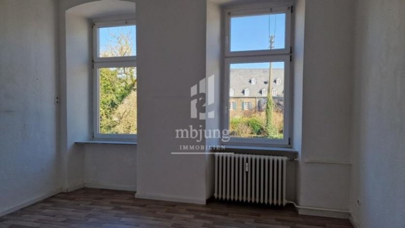 Mülheim (Mosel) *** Helle renovierte 3-Raum-Wohnung - zentral gelegen *** Wohnung mieten