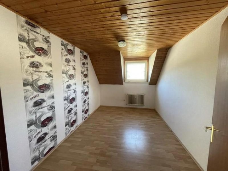 Gladbach Wittlich-Gladbach >> 4 Zimmer DG-Wohnung (ca. 96 m²) zur grosszügigen Entfaltung << Wohnung mieten