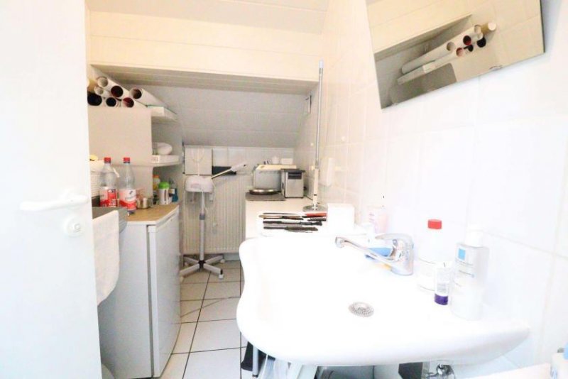 Mainz WRS Immobilien - Friseurgeschäft in der Altstadt von Mainz - komplett ausgestattet Gewerbe mieten