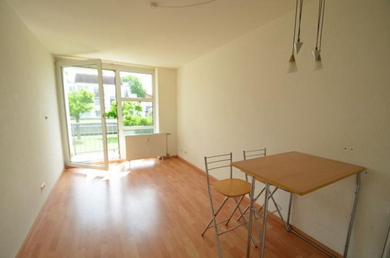 Mainz Studenten aufgepaßt: APARTMENT TEILMÖBL. MIT BALKON (Hochpaterre) IN KLEINER WOHNEINHEIT IN UNI-NÄHE Wohnung mieten