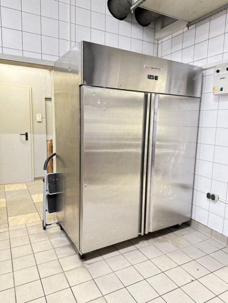 Mainz Traum vom eigenen Restaurant? Übernahme gut laufender Gastro in Mainz-Hechtsheim (Gewerbegebiet) Gewerbe mieten