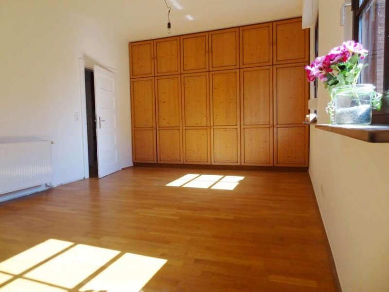 Mainz WG-Zimmer mit Einbauschrank in Hechtsheim inkl. W-Lan u.v.m. Wohnung mieten