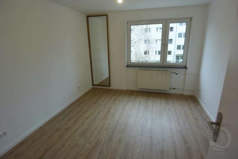 Mainz-Kastel Helle 4-Zimmer Wohnung in ruhiger Seitenstraße Wohnung mieten