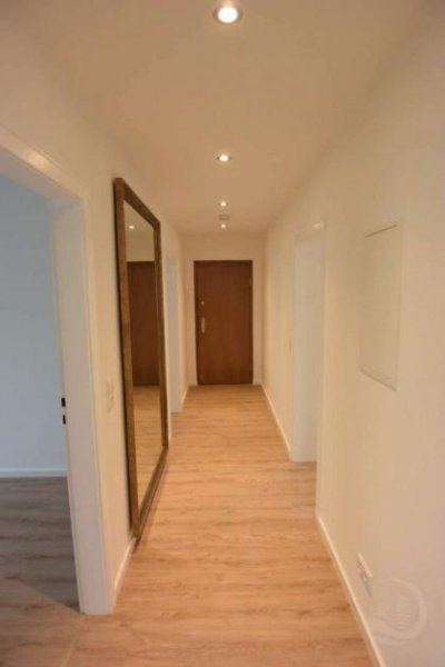 Mainz-Kastel Helle 4-Zimmer Wohnung in ruhiger Seitenstraße Wohnung mieten