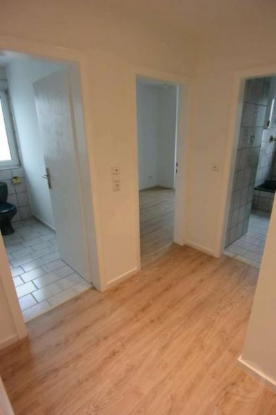 Mainz-Kastel Helle 4-Zimmer Wohnung in ruhiger Seitenstraße Wohnung mieten