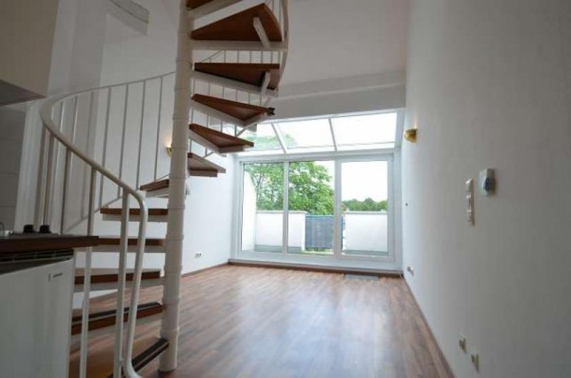 Ober-Olm STUDENTEN-WOHNMAISONETTE - Pantry-Küche, Balkon, Stellplatz, Bus gegenüber, Einkaufen um die Ecke ... Wohnung mieten