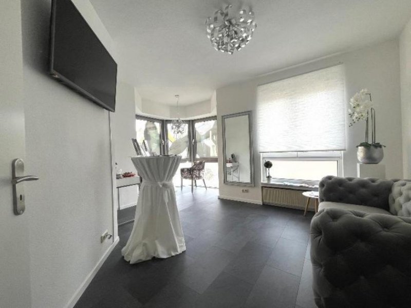 Montabaur Montabaur, Büro-/Praxisräume mit Schlossblick *VIRTUELLE 360° BESICHTIGUNG AUF ANFRAGE* Gewerbe mieten
