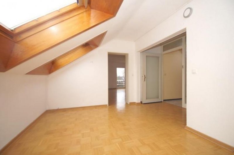 Montabaur Montabaur, Dachgeschosswohnung mit Garage auf der Alberthöhe *VIRTUELLE 360° BESICHTIGUNG ONLINE* Wohnung mieten