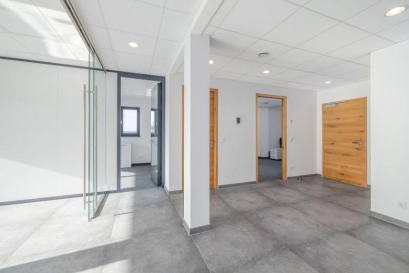 Montabaur MONTABAUR: Moderne Büroetage in TOP LAGE zum Vermieten. Gewerbe mieten