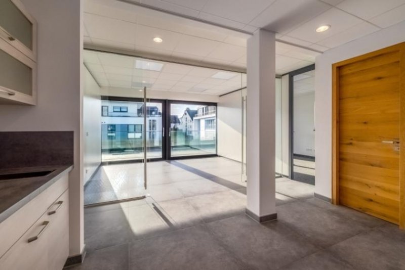 Montabaur MONTABAUR: Moderne Büroetage in TOP LAGE zum Vermieten. Gewerbe mieten