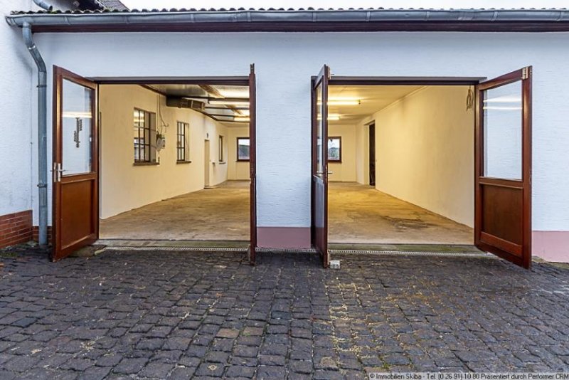 Acht Gewerbehalle mit Garagen: Ehemalige Schreinerei mit viel Platz als Lager oder für den Motorsport Gewerbe mieten