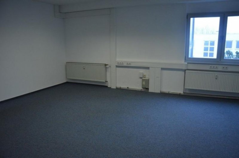 Freudenberg (Kreis Siegen-Wittgenstein) Teil-Büroetage mit 3 Büros, Teeküche, getrennte Toiletten, Aufzug Gewerbe mieten