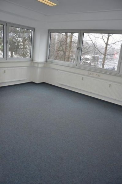 Freudenberg (Kreis Siegen-Wittgenstein) Teil-Büroetage mit 3 Büros, Teeküche, getrennte Toiletten, Aufzug Gewerbe mieten