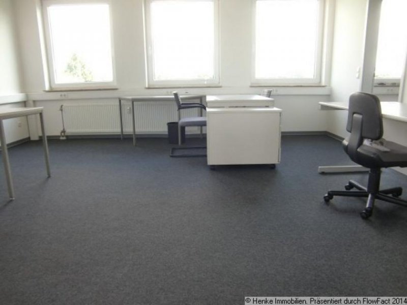 Frankfurt am Main SCHÖNE BÜROFLÄCHE, 300 M², 11 RÄUME, IN DER "BERNER STRASSE" ZU VERMIETEN Gewerbe mieten