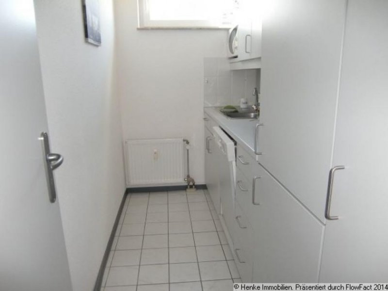 Frankfurt am Main SCHÖNE BÜROFLÄCHE, 300 M², 11 RÄUME, IN DER "BERNER STRASSE" ZU VERMIETEN Gewerbe mieten